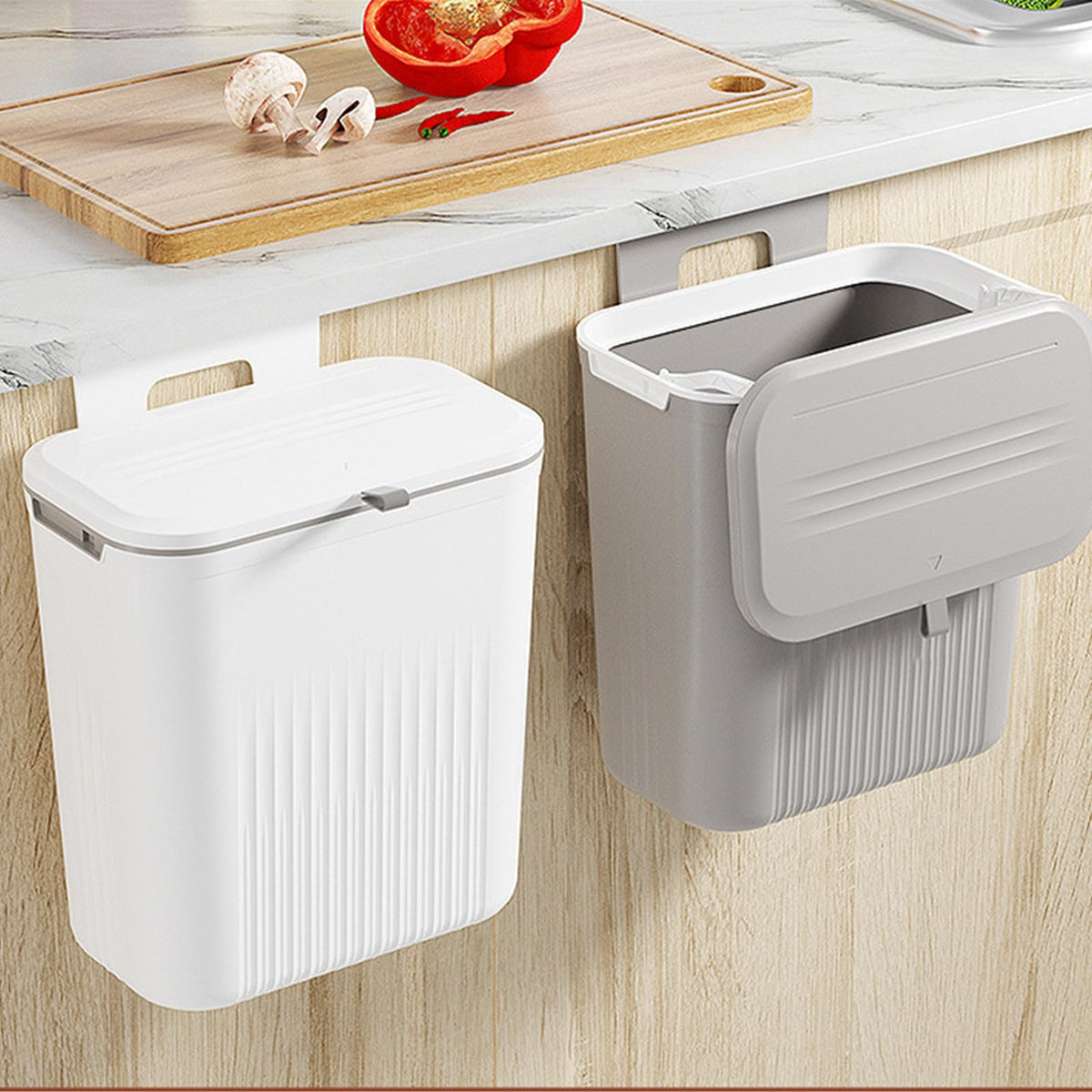MIMOCASA Cubo de Basura Colgante 9L, Cubo Basura de Plástico con Tapa